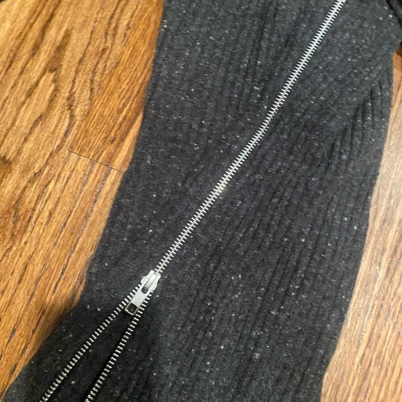 Autumn Cashmere xs speckled dark gray sweater - Picture 2 of 4